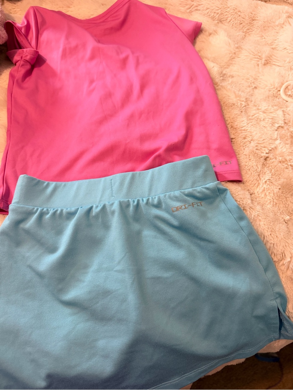 Nike Dri-FIT Hot Pink Athletic Skort set - Picture 4 of 4